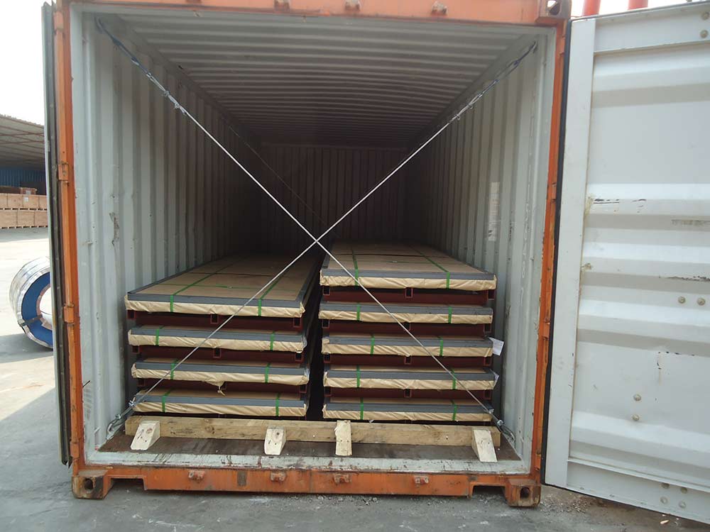 Stainless steel plates shipped out of warehouse Stainless steel plates shipped out of warehouse