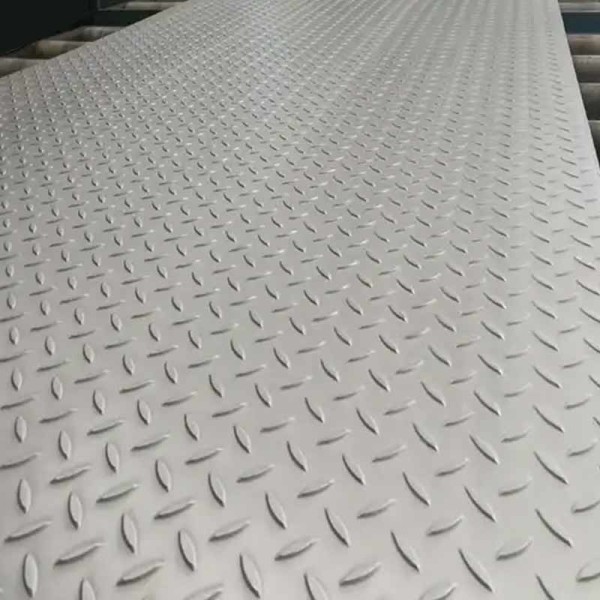 China Stainless steel stair treads supplier