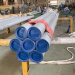Stainless steel seamless pipes in packaging