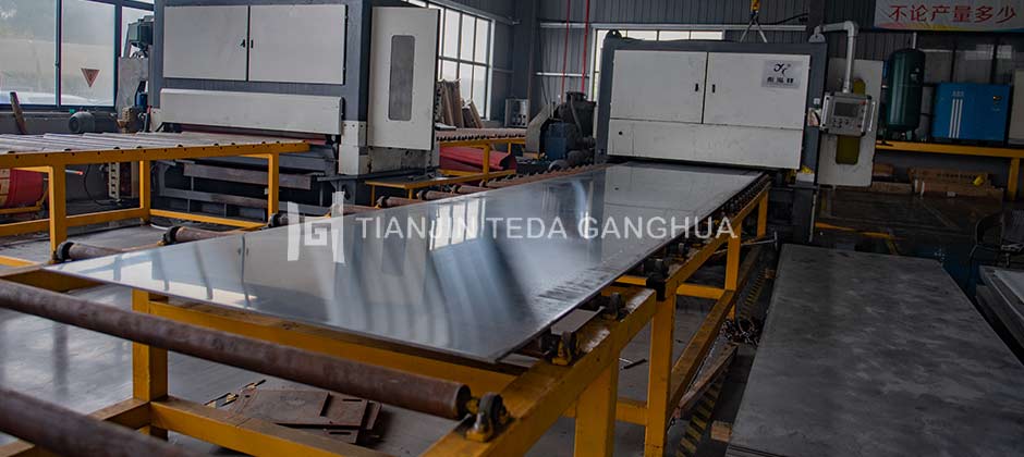 No.8 Super Mirror Stainless Steel Finish No.8 Super Mirror Stainless Steel Finish