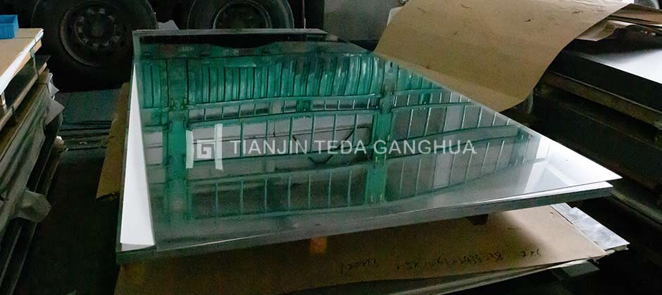 No.8 Super Mirror Stainless Steel Finish No.8 Super Mirror Stainless Steel Finish
