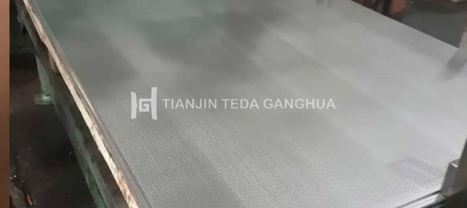 طبق الفولاذ المقاوم للصدأ مثقب Perforated Stainless Steel Plate