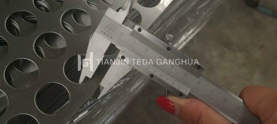 طبق الفولاذ المقاوم للصدأ مثقب Perforated Stainless Steel Plate