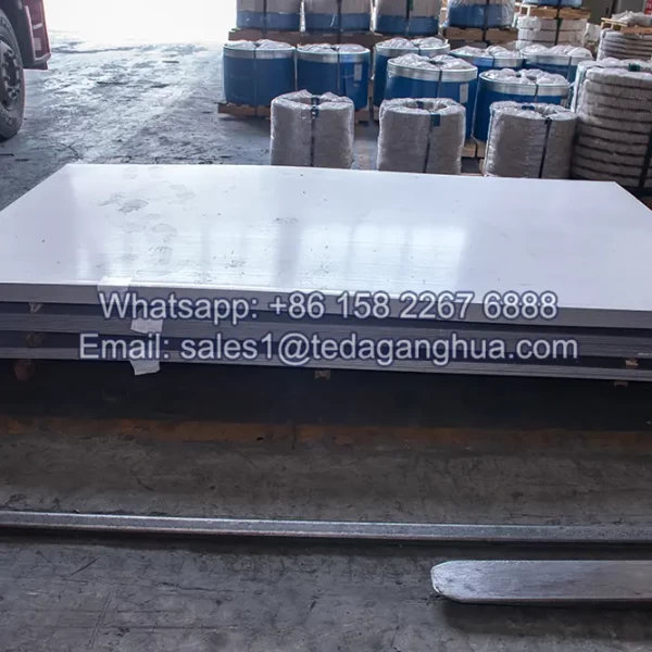 лист полированной нержавейки